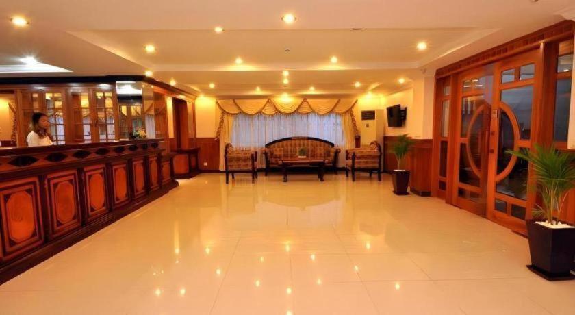 Jun Yue Hotel Phnom Penh Bagian luar foto