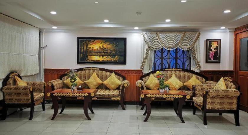 Jun Yue Hotel Phnom Penh Bagian luar foto